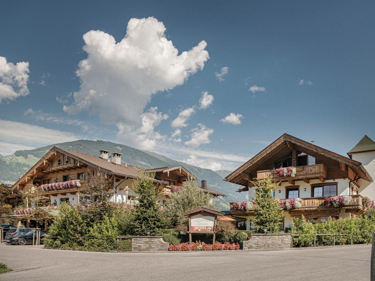 Garni Larcherhof Aparthotel 3*
